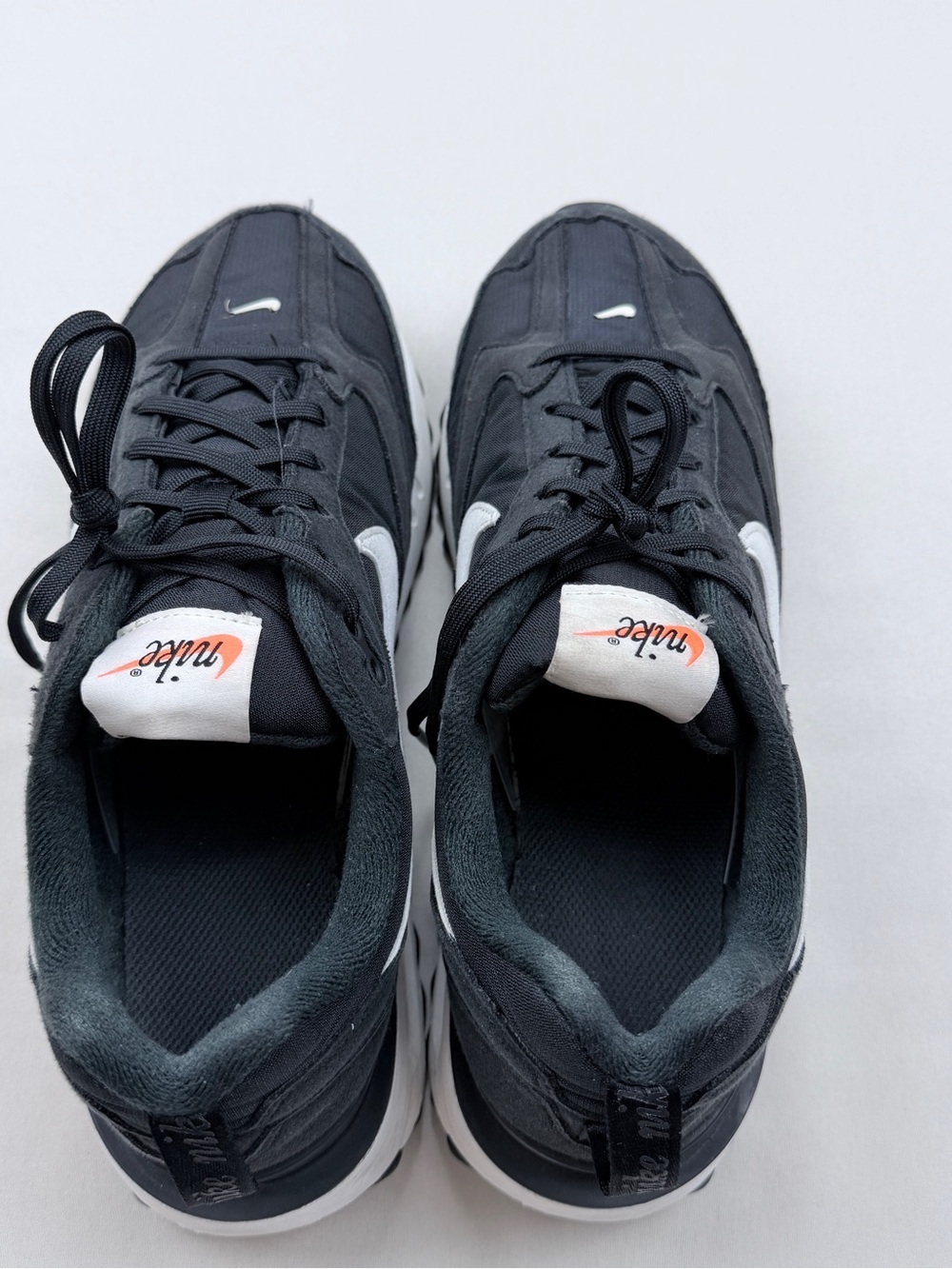 Nike Air Max Dawn, Black and White Air Cushion Running Sneakers - Picture 3 of 10